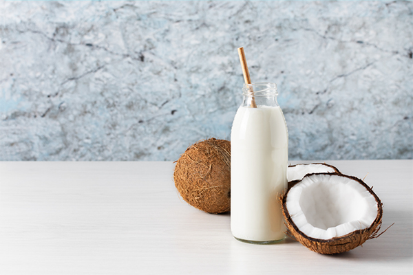 7 Benefits of Coconut Milk